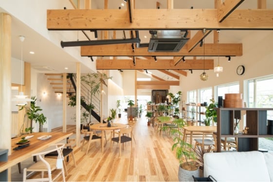 Middle Earth Village 店舗内