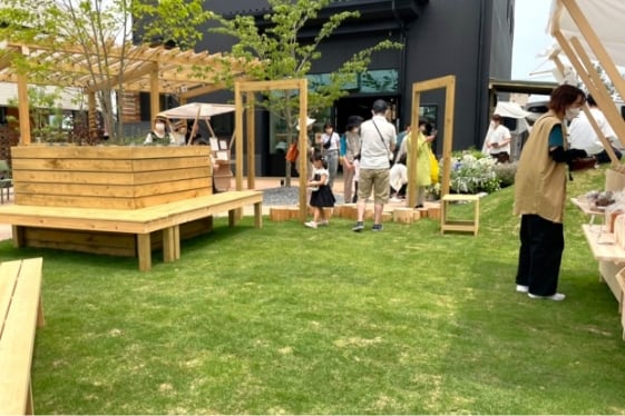 Middle Earth Village マルシェ